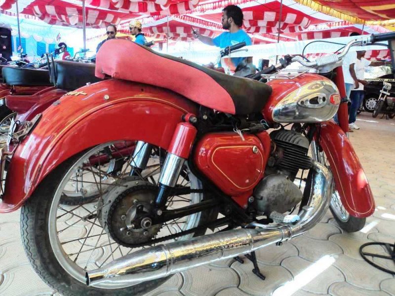 old two wheeler bike