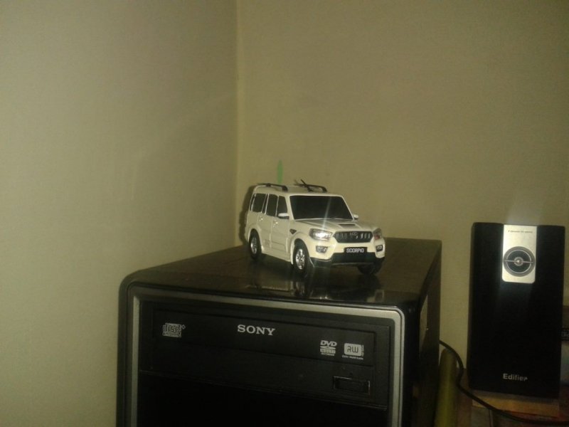 mahindra scorpio toy car online