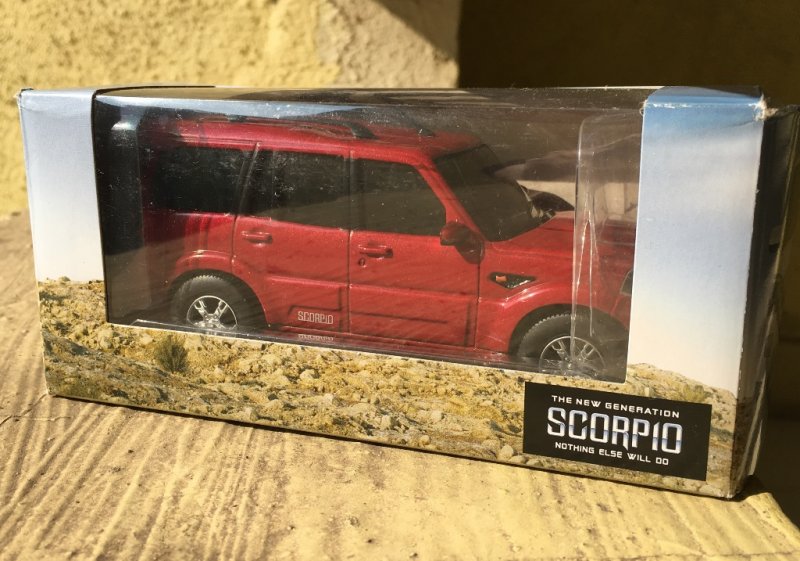 mahindra scorpio toy car online