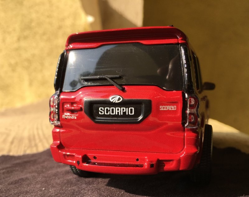 mahindra scorpio toy car