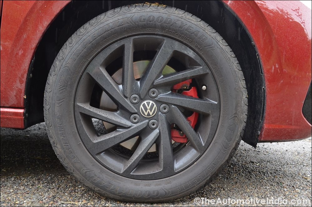 Volkswagen-Virtus-GT-Alloy-Wheels.JPG