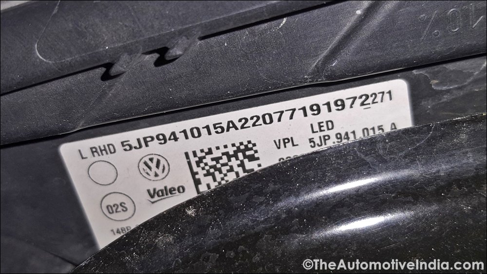 Volkswagen-Virtus-Valeo-Headlamps.jpg