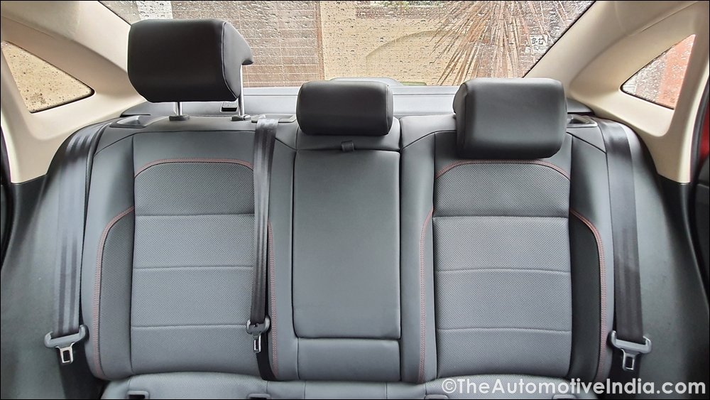 Volkswagen-Virtus-Rear-Seat-Headrests.jpg