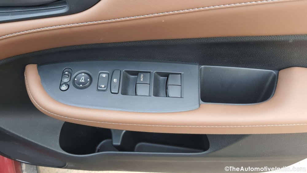 Honda-Elevate-Power-Window-Buttons .jpg