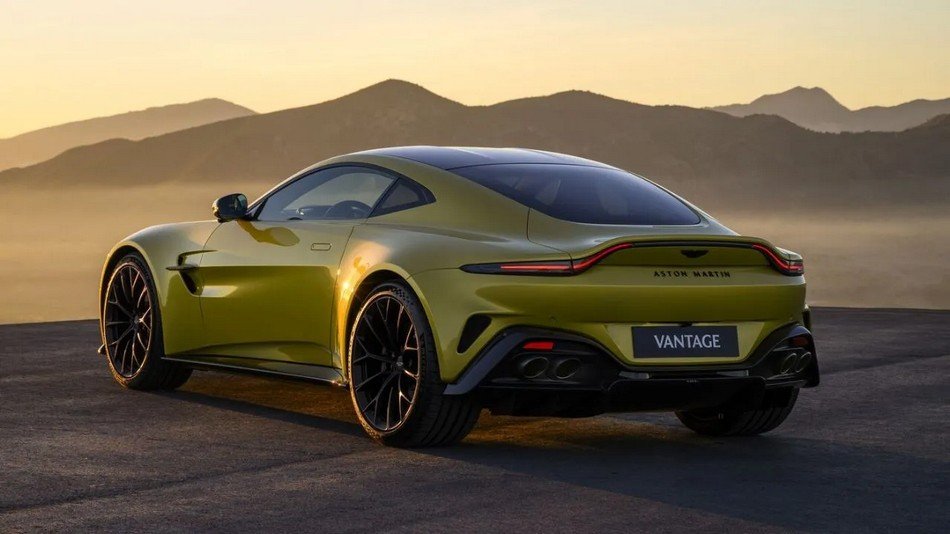 2024-Aston-Martin-Vantage-Rear.jpg