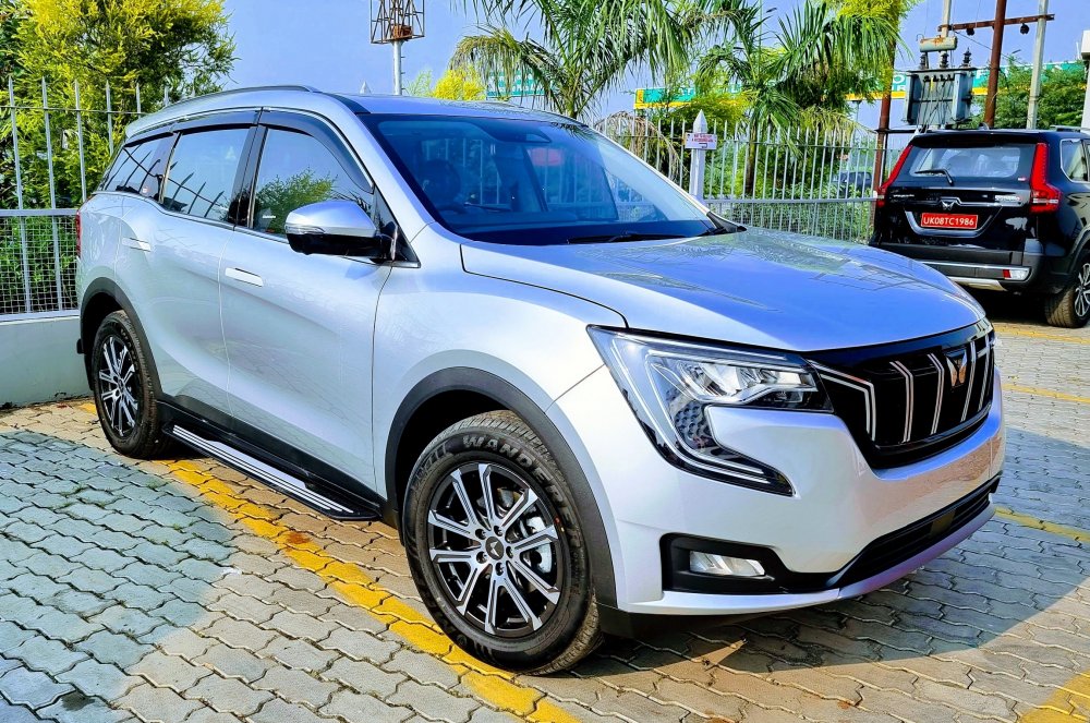 mahindra-xuv700-ax7l-d-at-ownership-review-the-silver-surfer-the