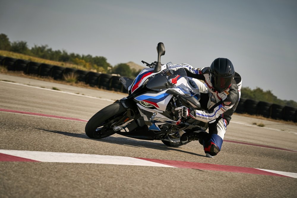 01 The all-new BMW M 1000 RR.jpg