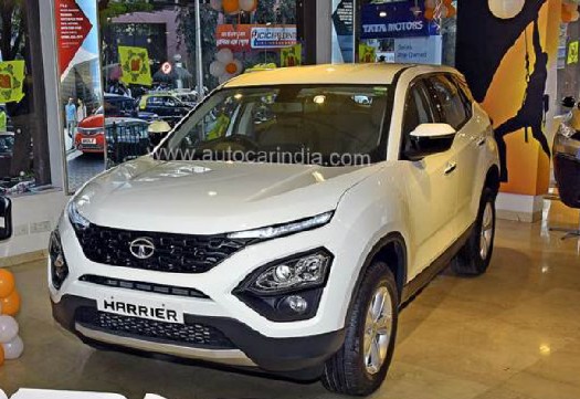 0_578_872_0_70_http___cdni.autocarindia.com_ExtraImages_20190124102710_Tata-Harrier-showroom~3.jpg