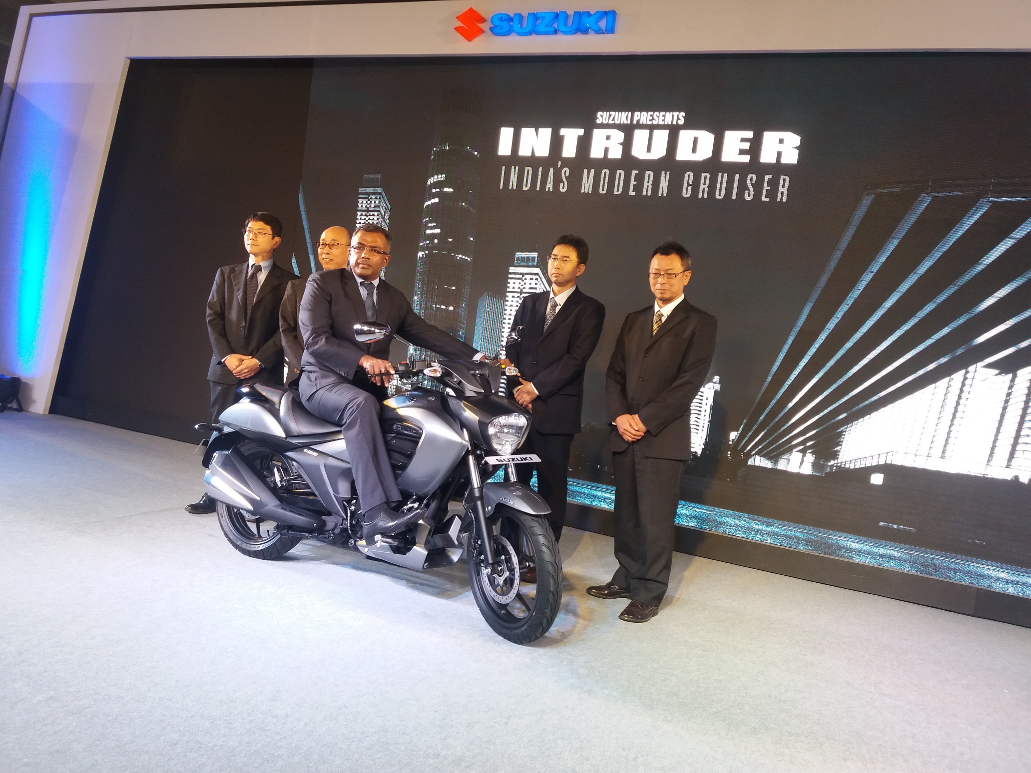 Suzuki Intruder 150 Launched in India at Rs 98,340 - News18