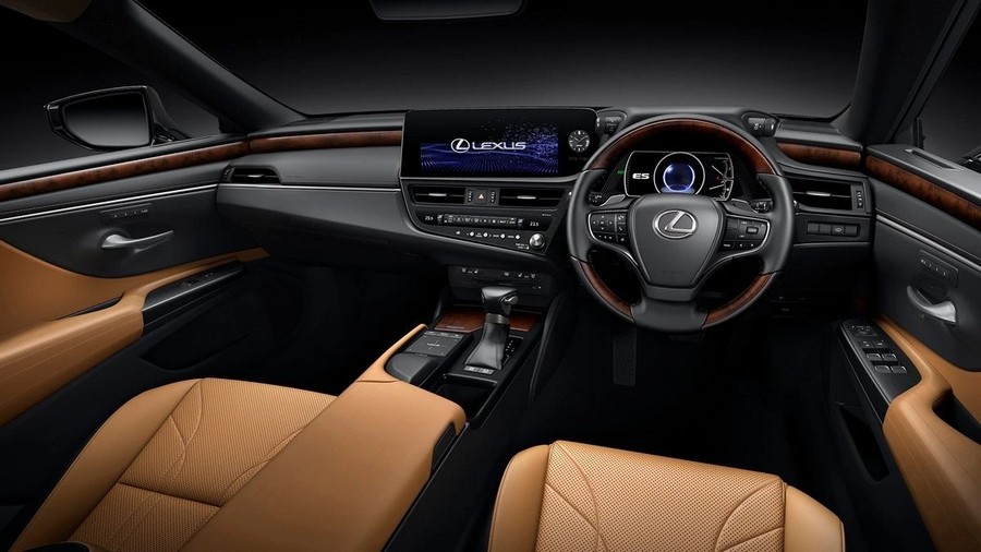 2021_Lexus_ES_300h_facelift_in-x675.jpg