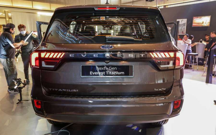 2022_Ford_Everest_Titanium_Malaysia_Ext-4-1260x840.jpg