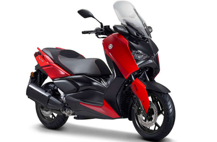 2024-Yamaha-X-Max-250-Ruby-Red-8-e1716283090833-850x558.jpg