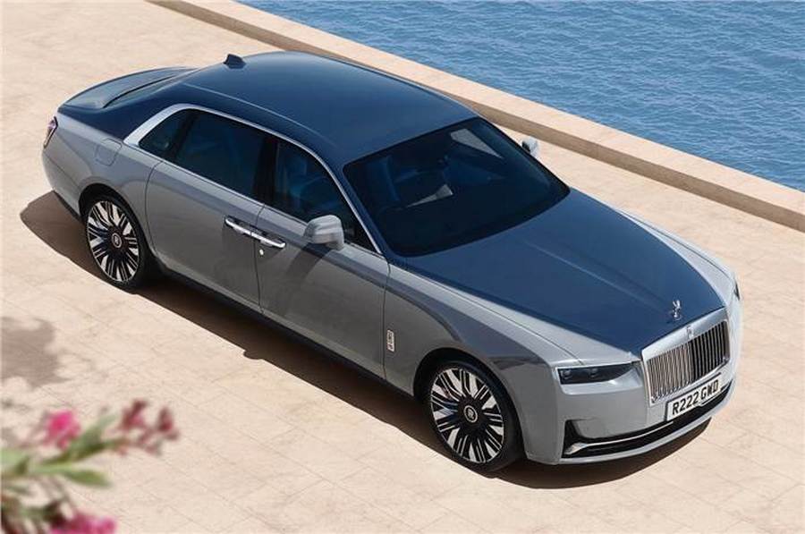 2025-Rolls-Royce-Ghost_Extended_facelift-Series_II-front.jpg