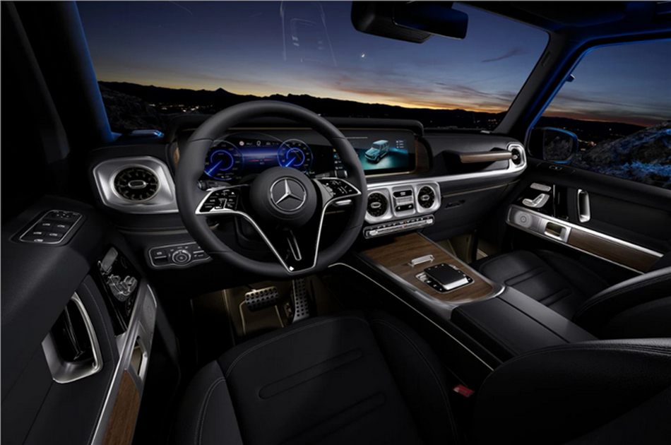 20250109125808_Mercedes G580 interior.png