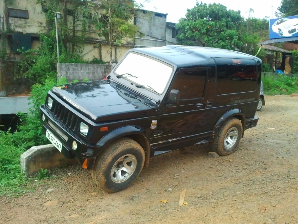 black maruti gypsy