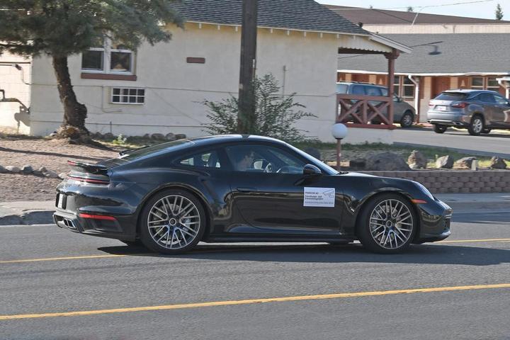 911_turbo_s_007.jpg