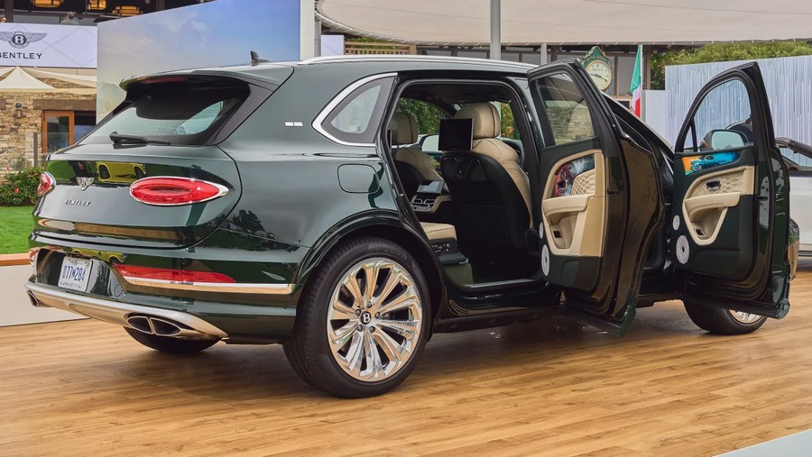 Bentley Bentayga EWB Mulliner-2.jpg