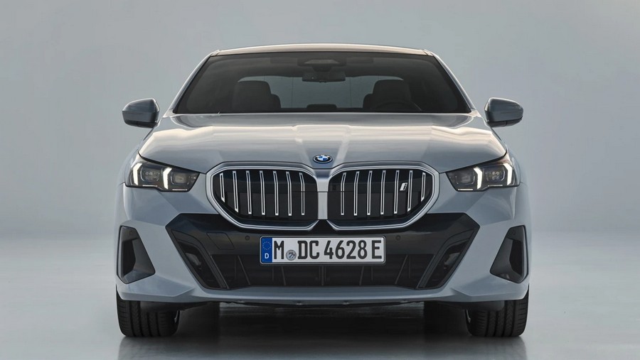 BMW i5 2023-4.jpg