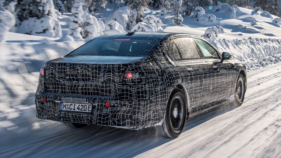 BMW i7 spyshots-5.jpg