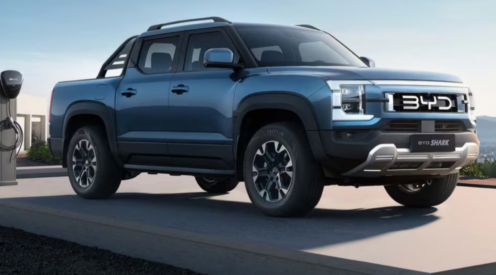 BYD Shark Pickup Truck Unveiled with 435 HP PHEV Powertrain The