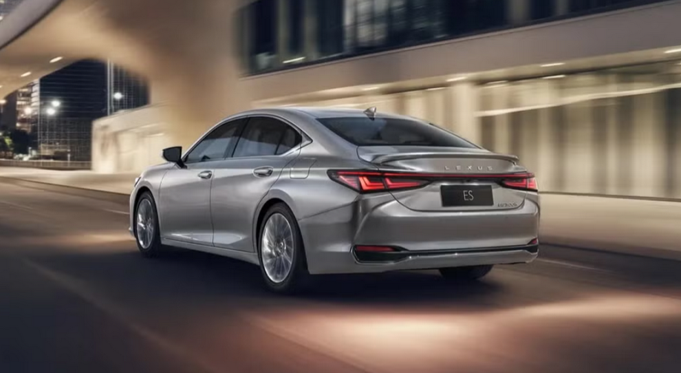 FireShot Capture 767 - Refreshed Lexus ES Revealed for China with Sharper Styling_ - www.caran...png