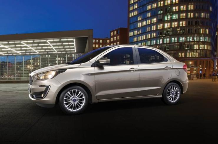 Ford-Figo-Aspire-Facelift-Studio-Shot-3.jpg