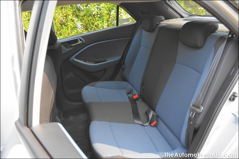 Hyundai-i20-Active-Rear-Seat-Space.jpg