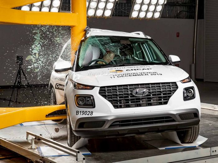 hyundai-venue-crash-test-video-safety-rating-6.jpg