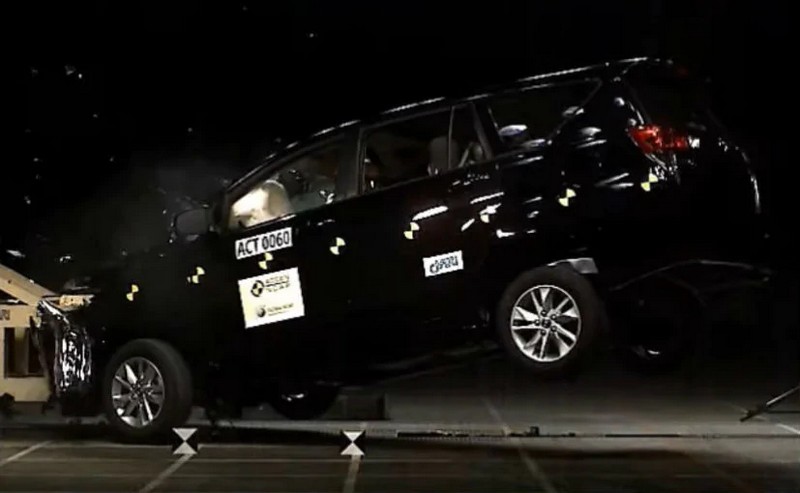 ie9l0kbo_2021-toyota-innova-crysta-faelift-asean-ncap_625x300_19_October_20.jpg