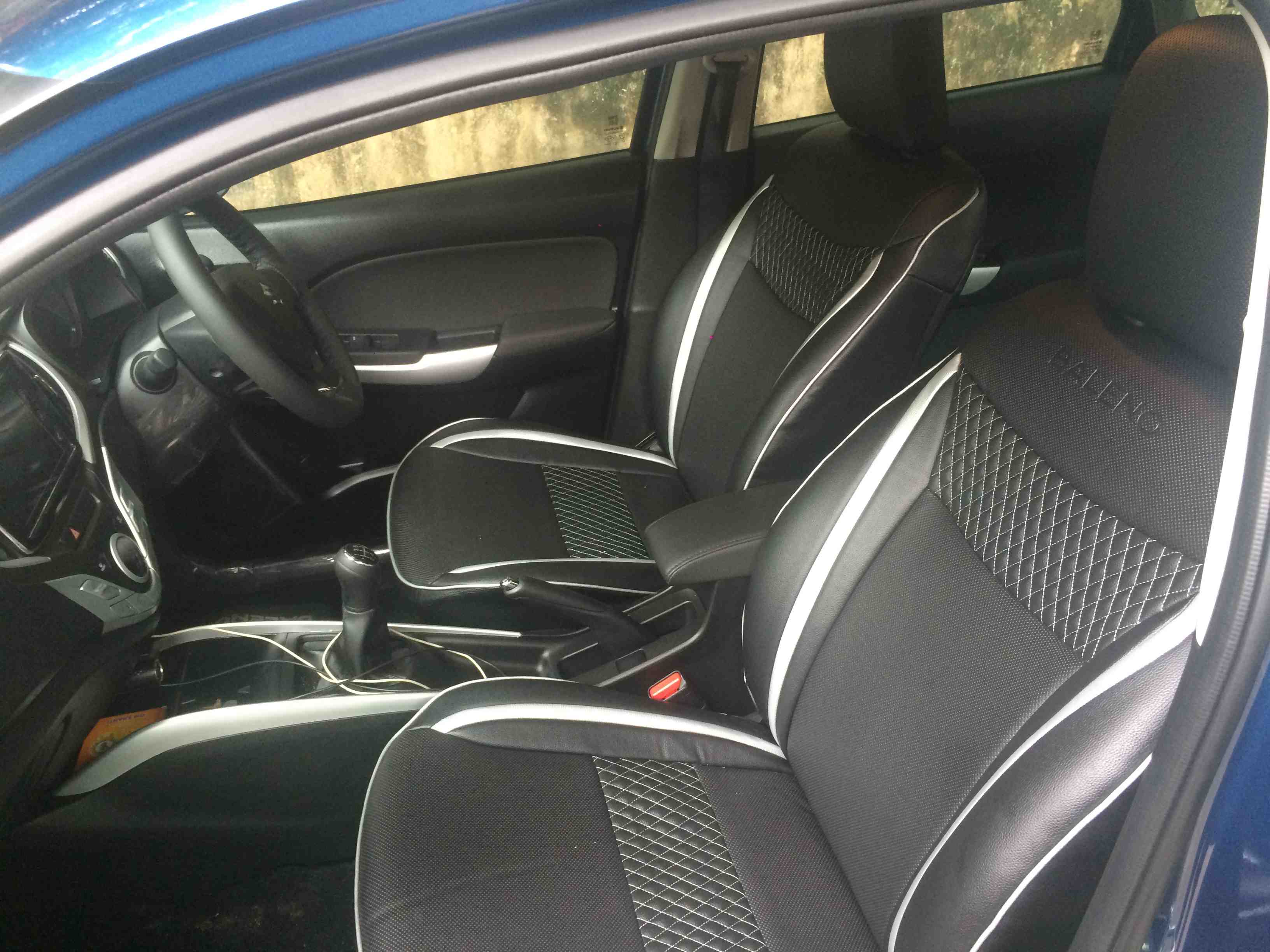 Baleno nexa deals seat covers