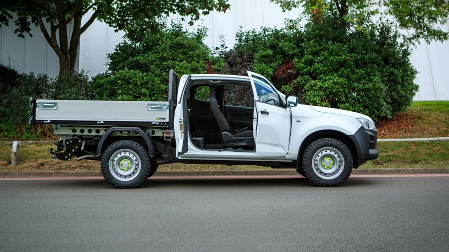 Isuzu D-Max tipper conversion concept-3.jpg