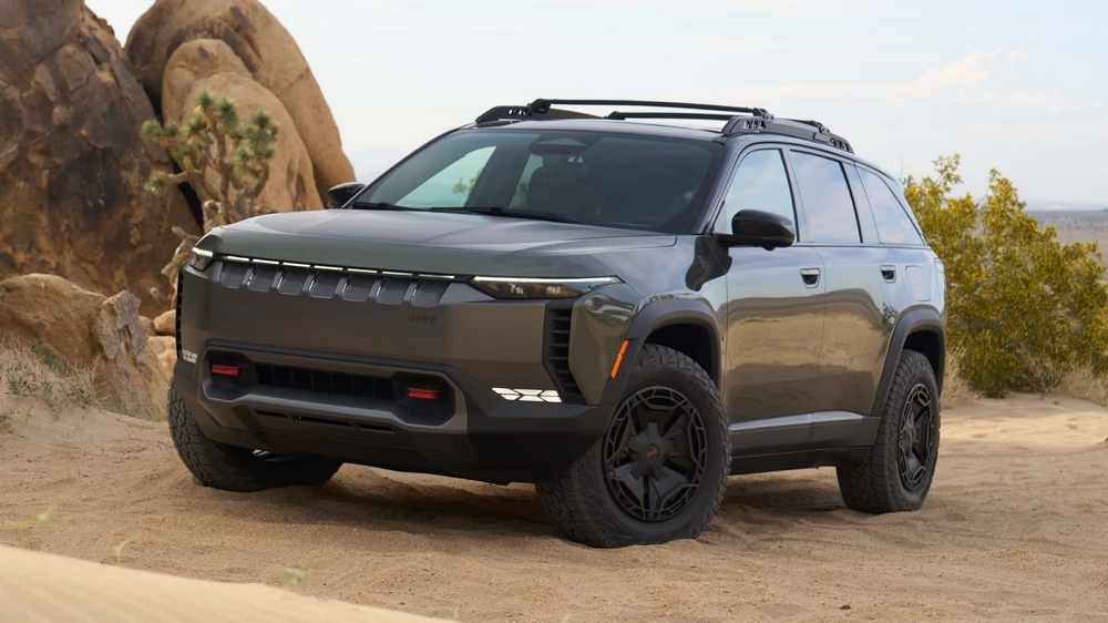 jeep-wagoneer-s-trailhawk-concept-2.jpg