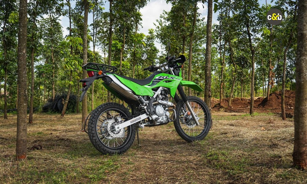 Kawasaki_KLX_230_Web_3_5c4ce0dcd8.jpg