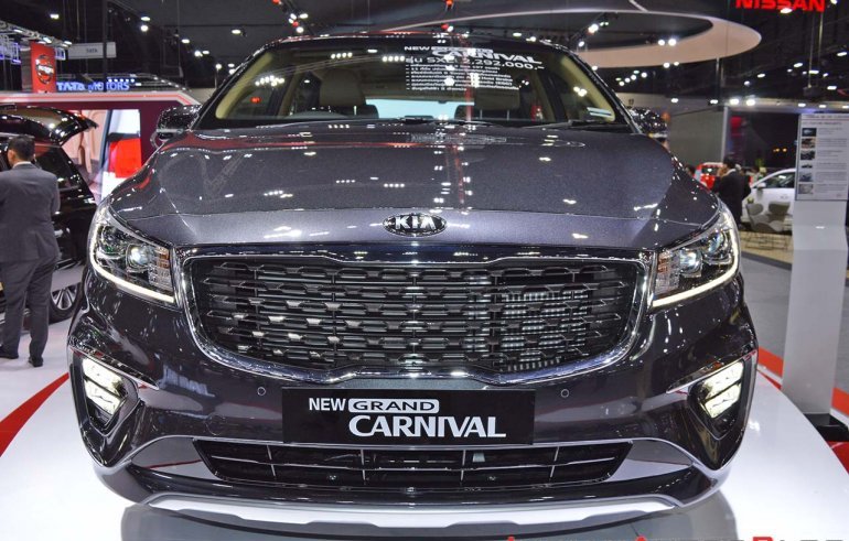 kia-grand-carnival-thai-motor-expo-2018-images-fro-e378.jpg