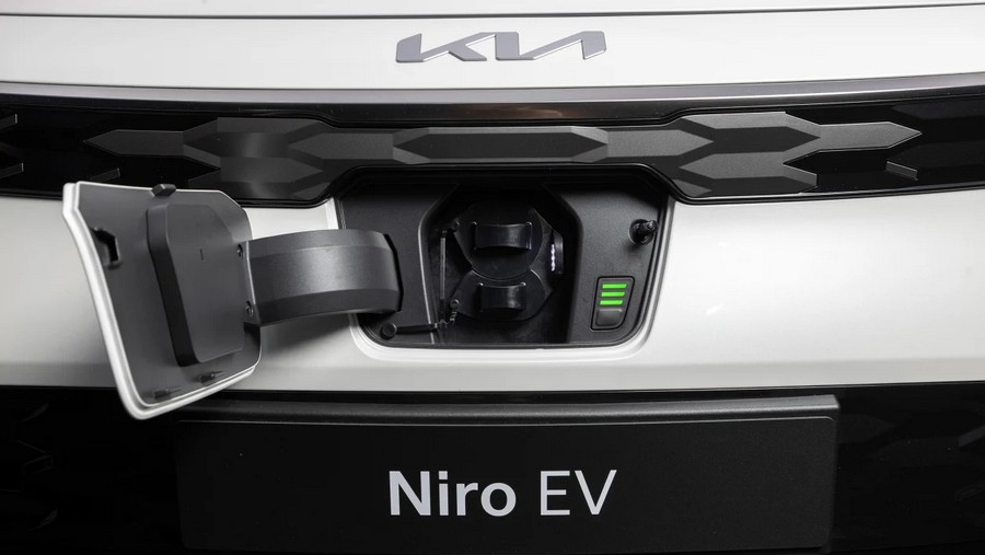 Kia Niro EV 2022-3.jpg