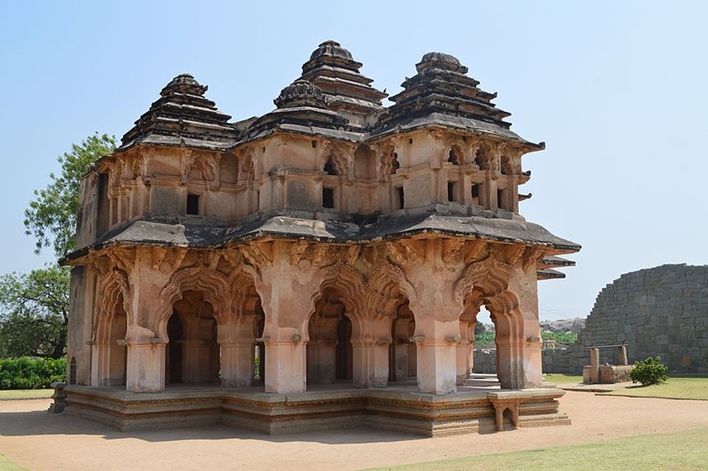 Lotus_Mahal_Hampi.jpg