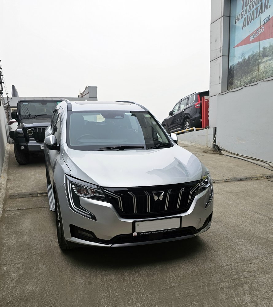 Mahindra XUV700 Service 2.jpg