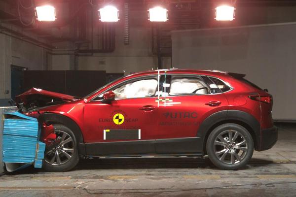 mazda-cx-30-frontal-offset-impact-test-nov-2019.jpg