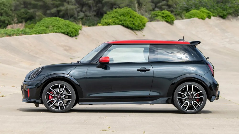 MINI John Cooper Works 2024-7.jpg