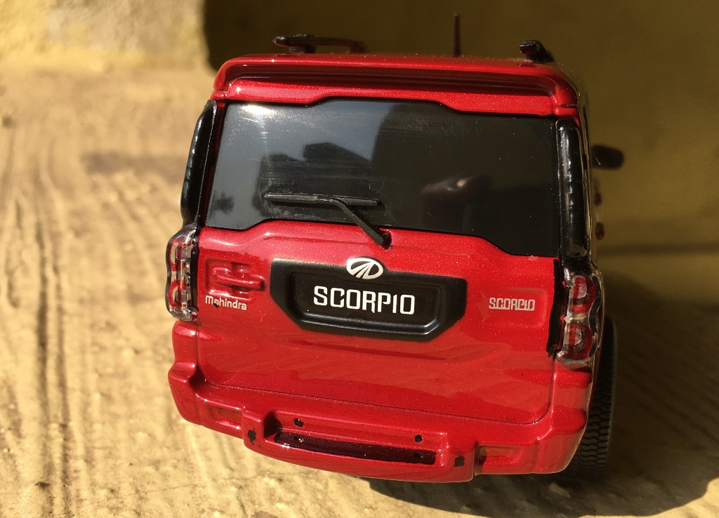 mahindra scorpio model toy car