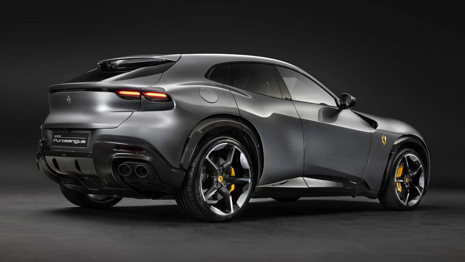 New Ferrari Purosangue SUV 2022-2.jpg