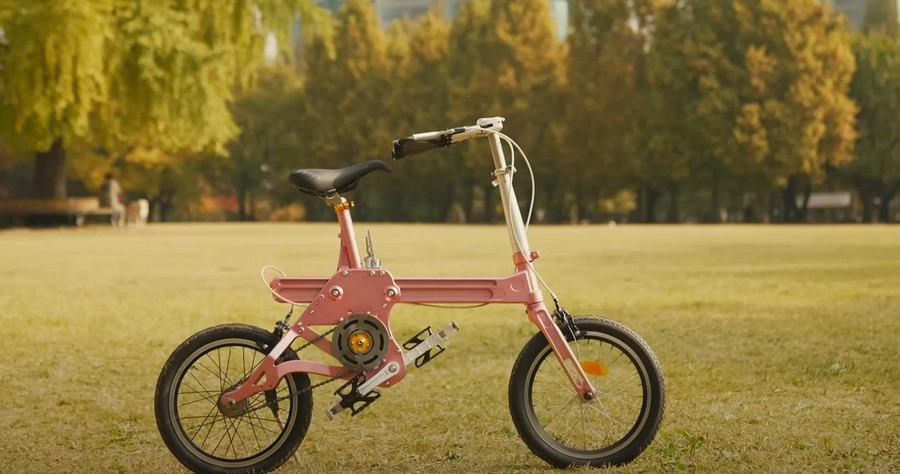 pop-cycle-is-a-folding-bike-unlike-any-other-with-a-slide-in-frame_2.jpg