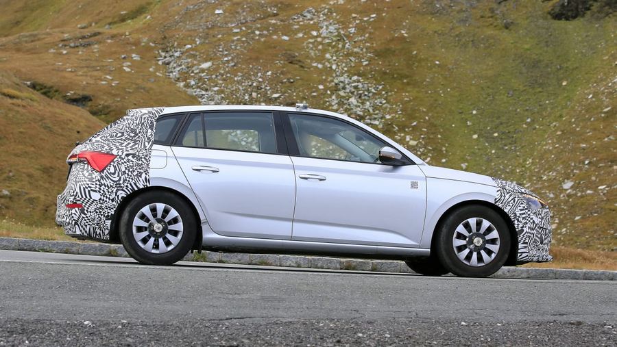 Skoda Scala hatchback facelift spied-16.jpg