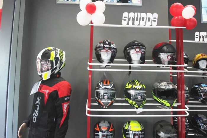 Studds-and-SMK-Helmet-Store-Mumabai-2-1200x800.jpg.jpg