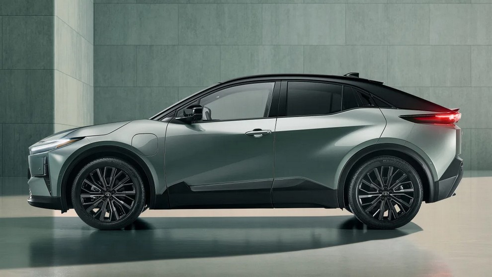 Toyota C-HR+ 2025-4.jpg