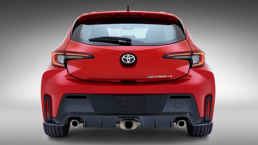 Toyota GR Corolla 2022-8.jpg