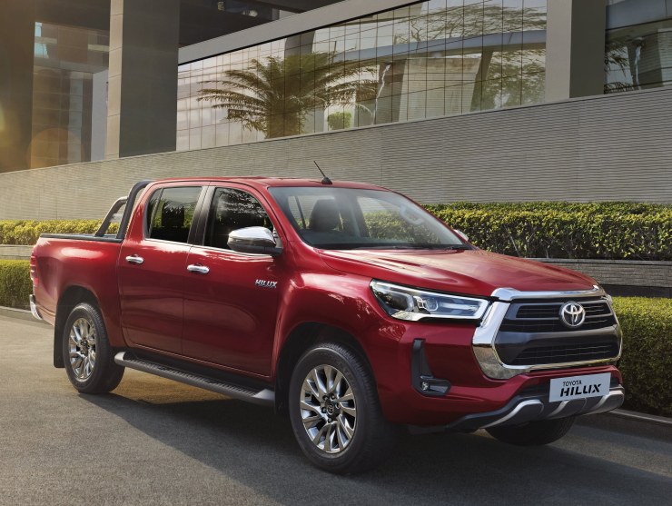 toyota-hilux-india-launched-2.jpg