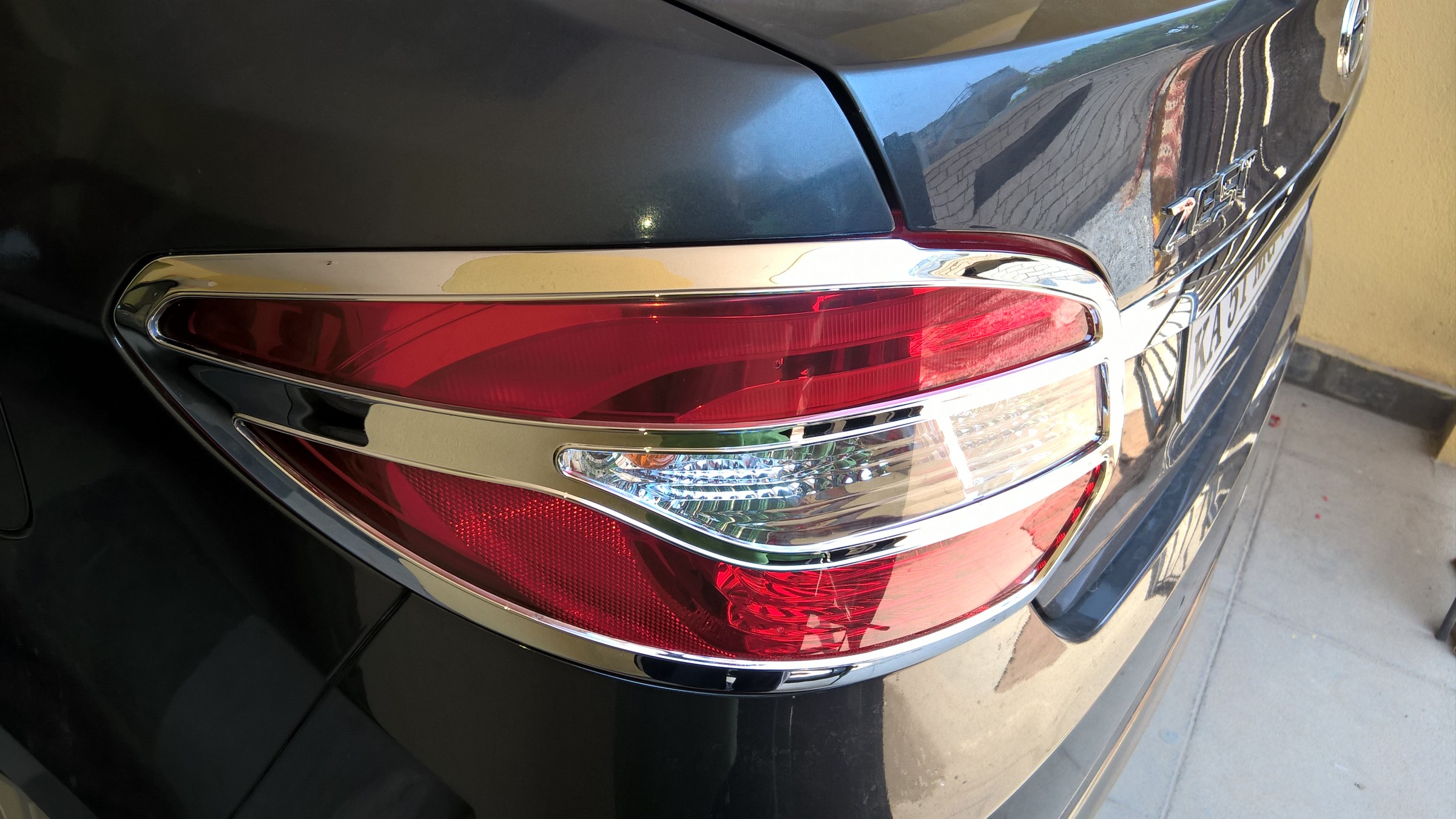 Tata zest deals tail light cover