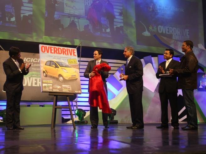 OmarAbdullahandRatanTataUnveilthenewOverdriveMagazine_657x490.jpg