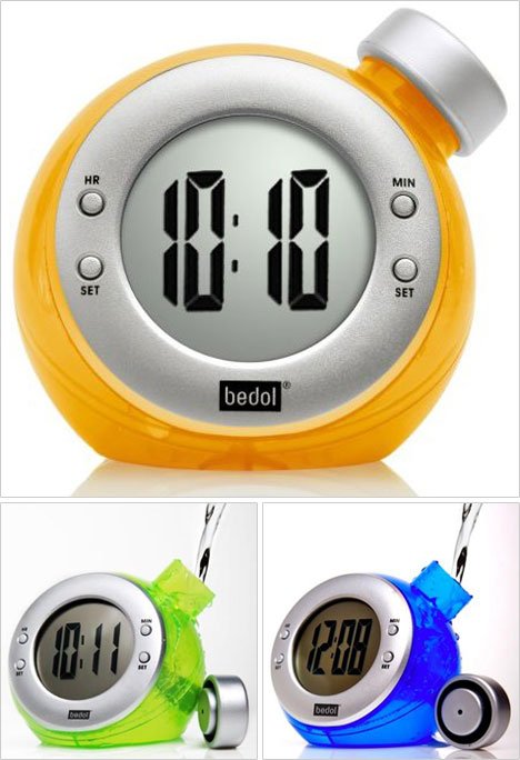 bedol-water-powered-clock-likes-a-drinkwith-a-twist.jpg